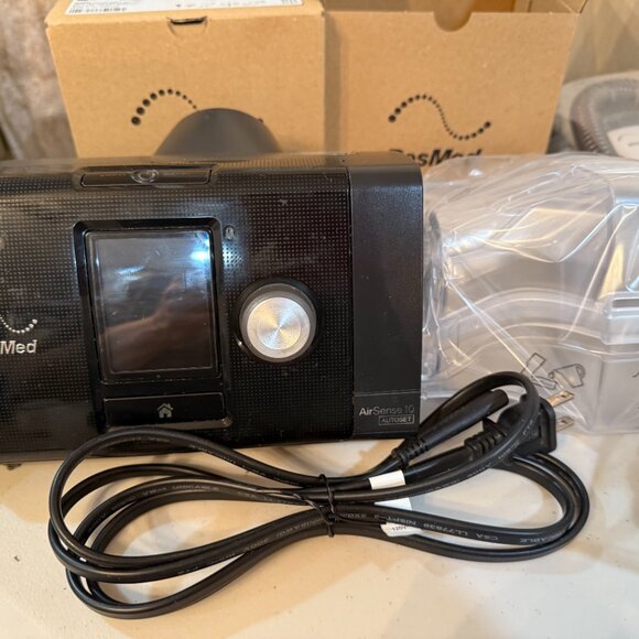 ResMed AirSense10 Anti Snoring Machine Grey Travel Case & Accessories - Picture 2 of 10